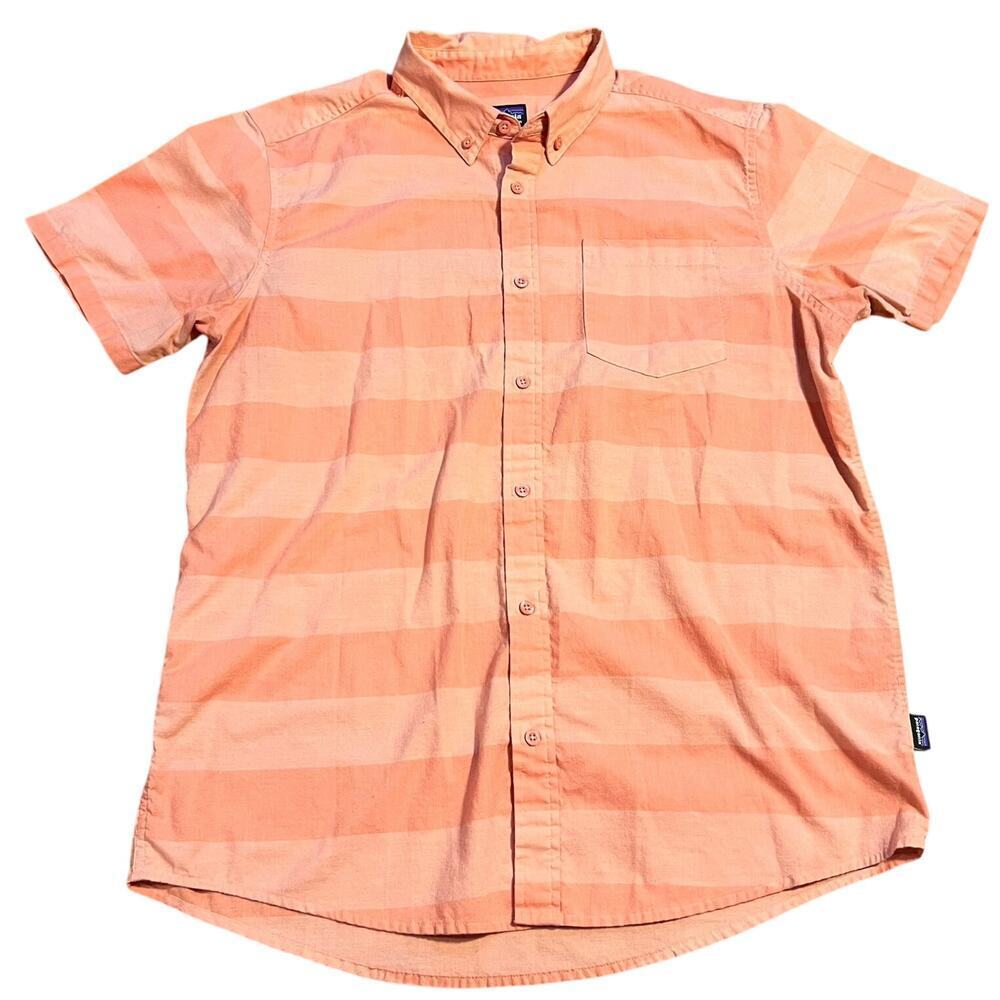 Patagonia Organic Cotton Men’s Short Sleeve Button Down Shirt Size Large Coral